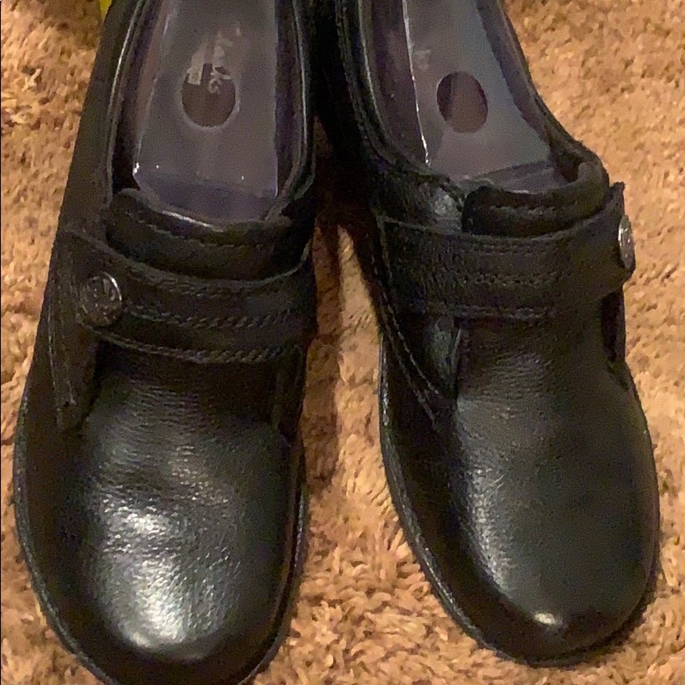 Black Clarks Shoes
